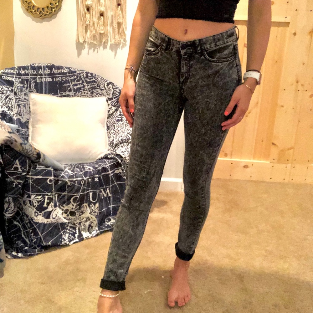 Acid wash jeans